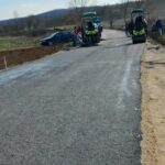 Нова улагања у Мијајловцу: Асфалтирање пута и санација обале реке